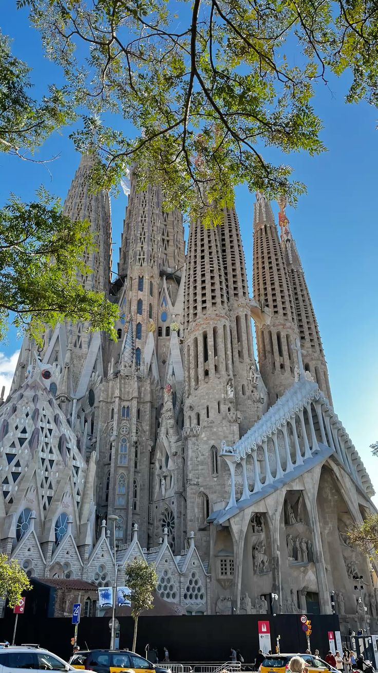 Barcelona Travel Map (English)