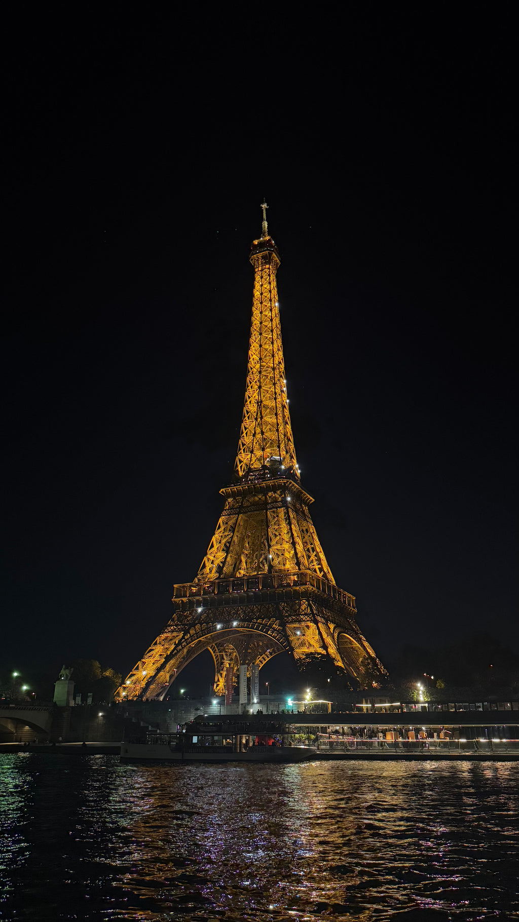 Paris Travel Map (English)
