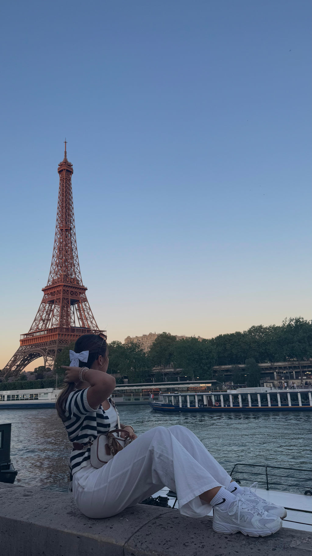 Paris Travel Map (English)